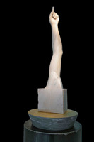 lassù,2016, marmo rosa del Portogallo, marmo bardiglio di Carrara e oro in foglia, cm160x55cm